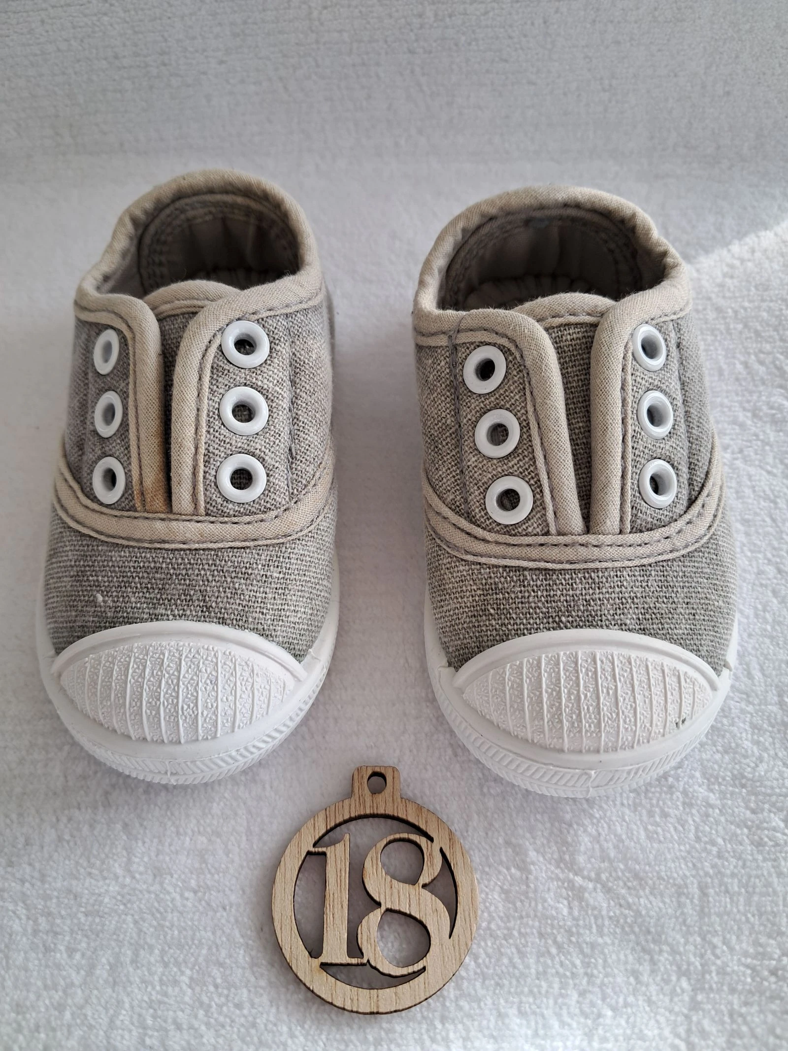 Tennis shoe size 18 – photo 3